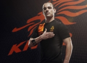 开云棋牌下载-蛰痛西北虎，米切尔狂飙统治级数据，黄蜂爆冷掀翻新疆队