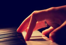 开云棋牌平台-巴黎逆转日本，坎特惊艳世界——足球盛宴背后的无限魅力